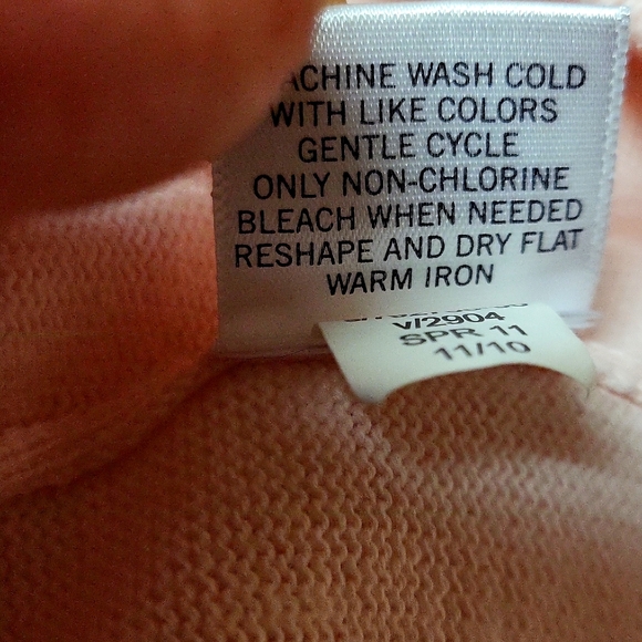 Banana Republic Man's Pink Long Sleeves 100% Cotton V-Neck Sweater- Size M - Picture 14 of 14